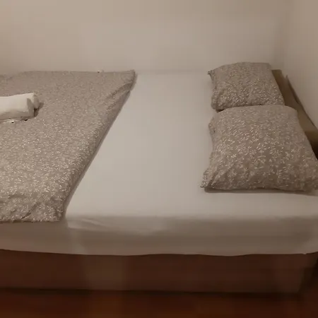 Centerzerozoneone Διαμέρισμα Μπάνια Λούκα